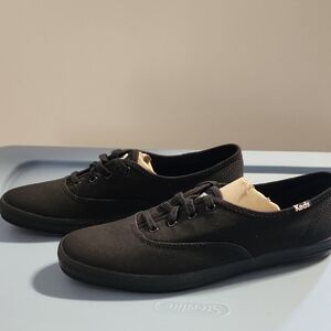 Keds Women's Black Canvas Sneakers